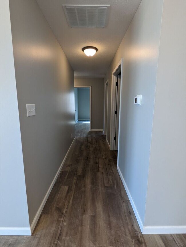 Foto del edificio - Experience modern living in this brand new...
