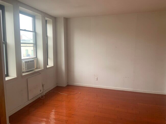 Foto del edificio - 108 Waldo Ave