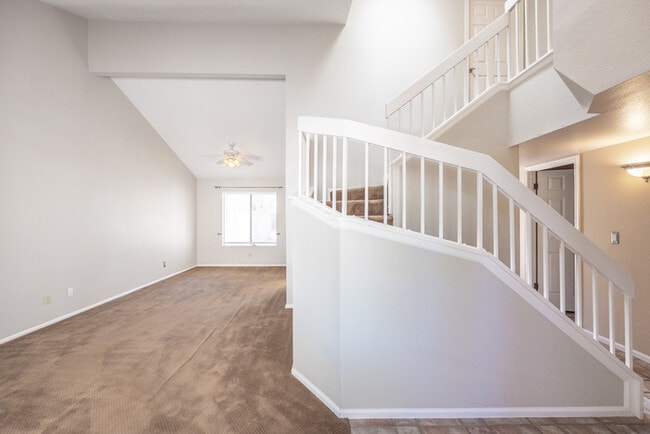 Foto del edificio - 1650 N VENTURA LN, TEMPE AZ