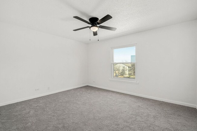 Building Photo - 2300 Nacogdoches Rd