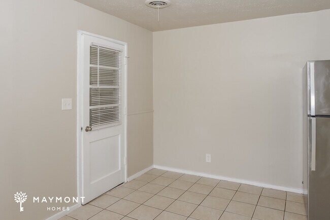 Building Photo - 111 Grant Dr