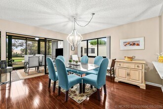 Building Photo - 5687 Fairway Park Dr