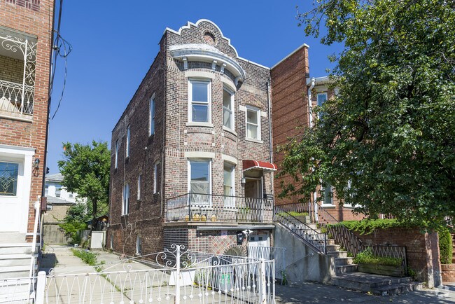 Primary Photo - 1121 57th St