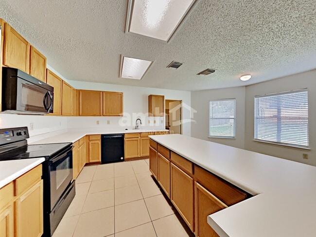 Building Photo - 8302 Parry Path