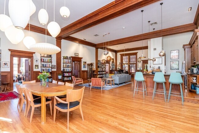 Foto del edificio - 28 Seaverns Ave