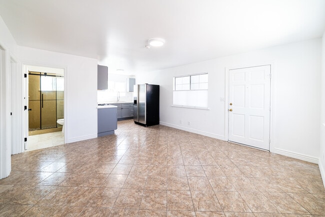 Photo - 2718 Alsace Ave Apartment