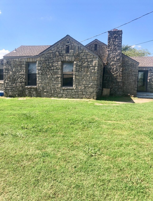 Primary Photo - 18214 E 11th St