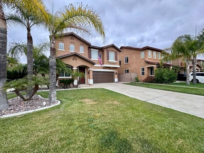 Foto del edificio - Large 4 bedroom Murrieta home with a loft ...