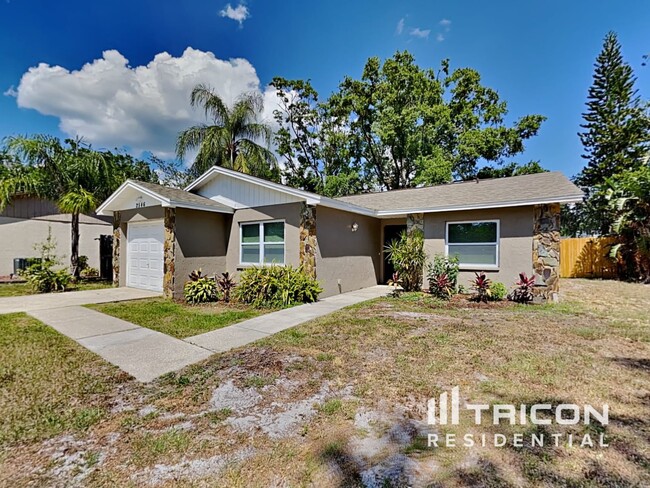 Foto del edificio - 2546 Glenview Dr