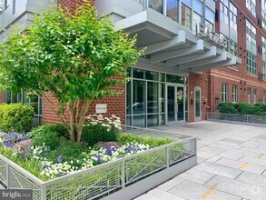 Building Photo - 1300 N St NW