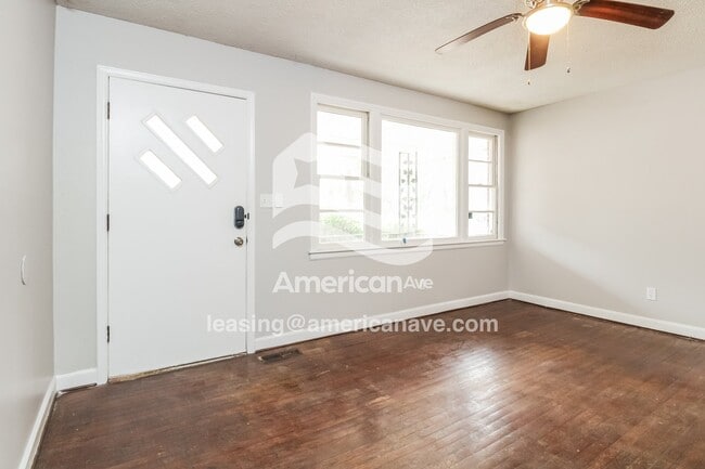 Foto del edificio - 2342 Center St