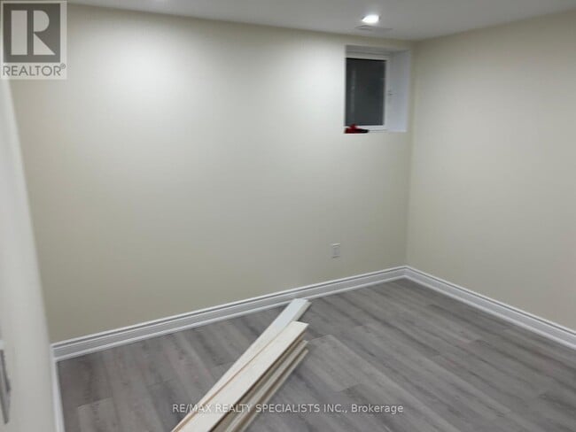 Building Photo - 11 Jordan Hofer Way