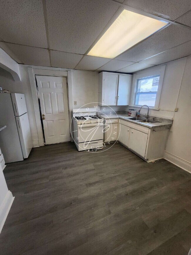 Building Photo - One of a kind 2 story 3-bedroom apartment!