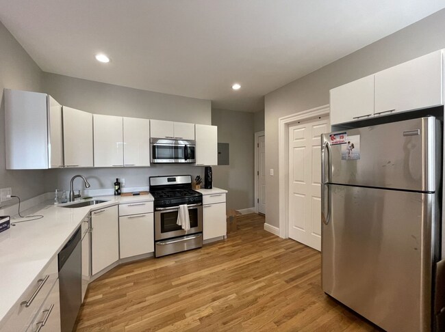 Building Photo - 167 Hampshire St