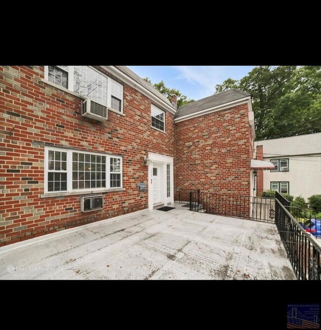 Building Photo - 5465 Fieldston Rd