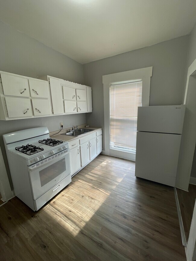 Foto del edificio - 608 W Pike St