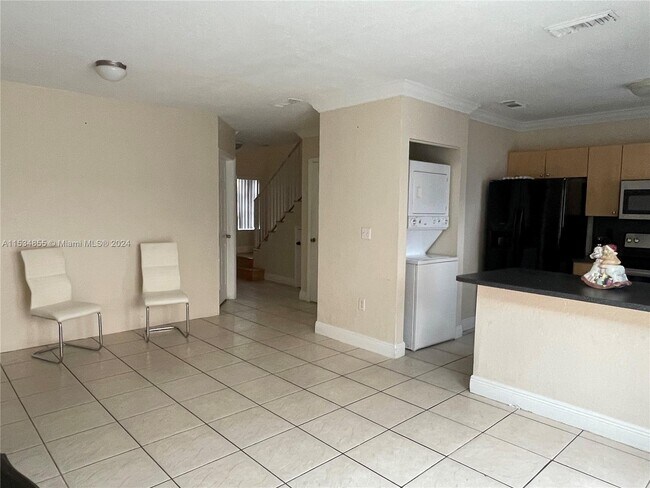 Building Photo - 8771 NW 106th Ln