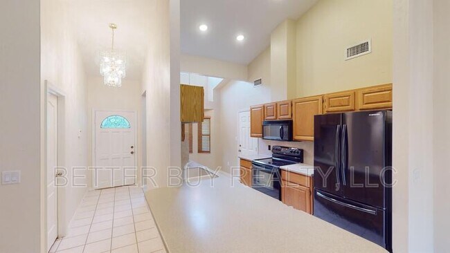 Foto del edificio - 2 Forest Grove Dr