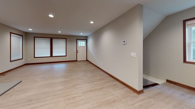 Foto del edificio - 806 12th Ave SE