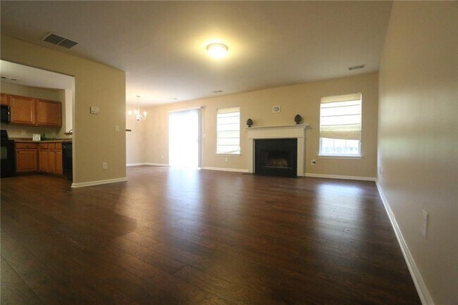 Foto del edificio - 2615 Mayfair Dr