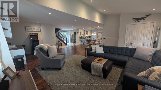 Photo du bâtiment - 247 Poplar Ave