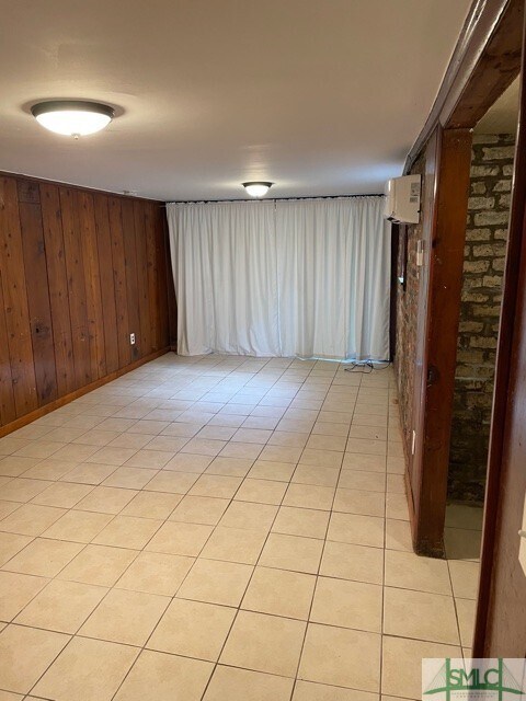Foto del edificio - 124 E Harris St
