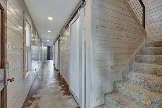 Building Photo - 1091 Mulberry Ave