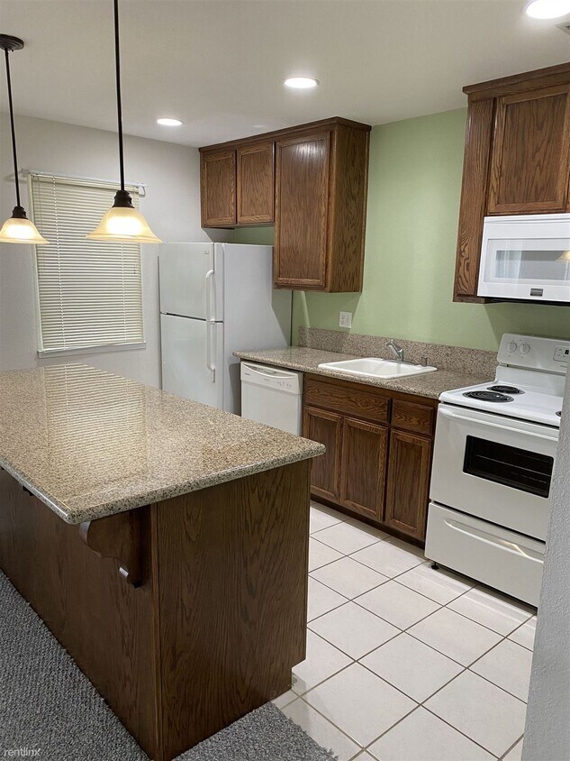 1800 Easy St, Hanford, CA 93230 Townhome Rentals in Hanford CA