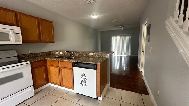 Building Photo - 323 Wilton Cir