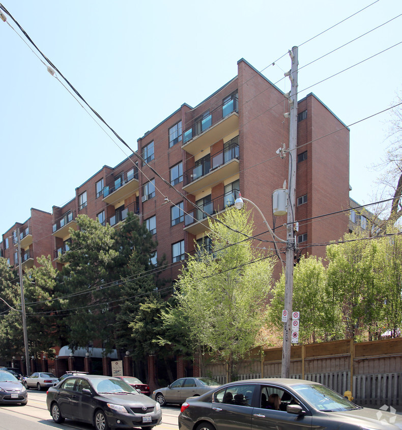 Building Photo - Iron Gate Manor