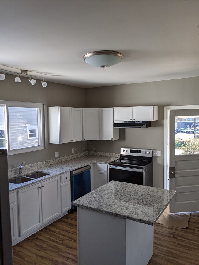 Cocina - 427 S Academy St