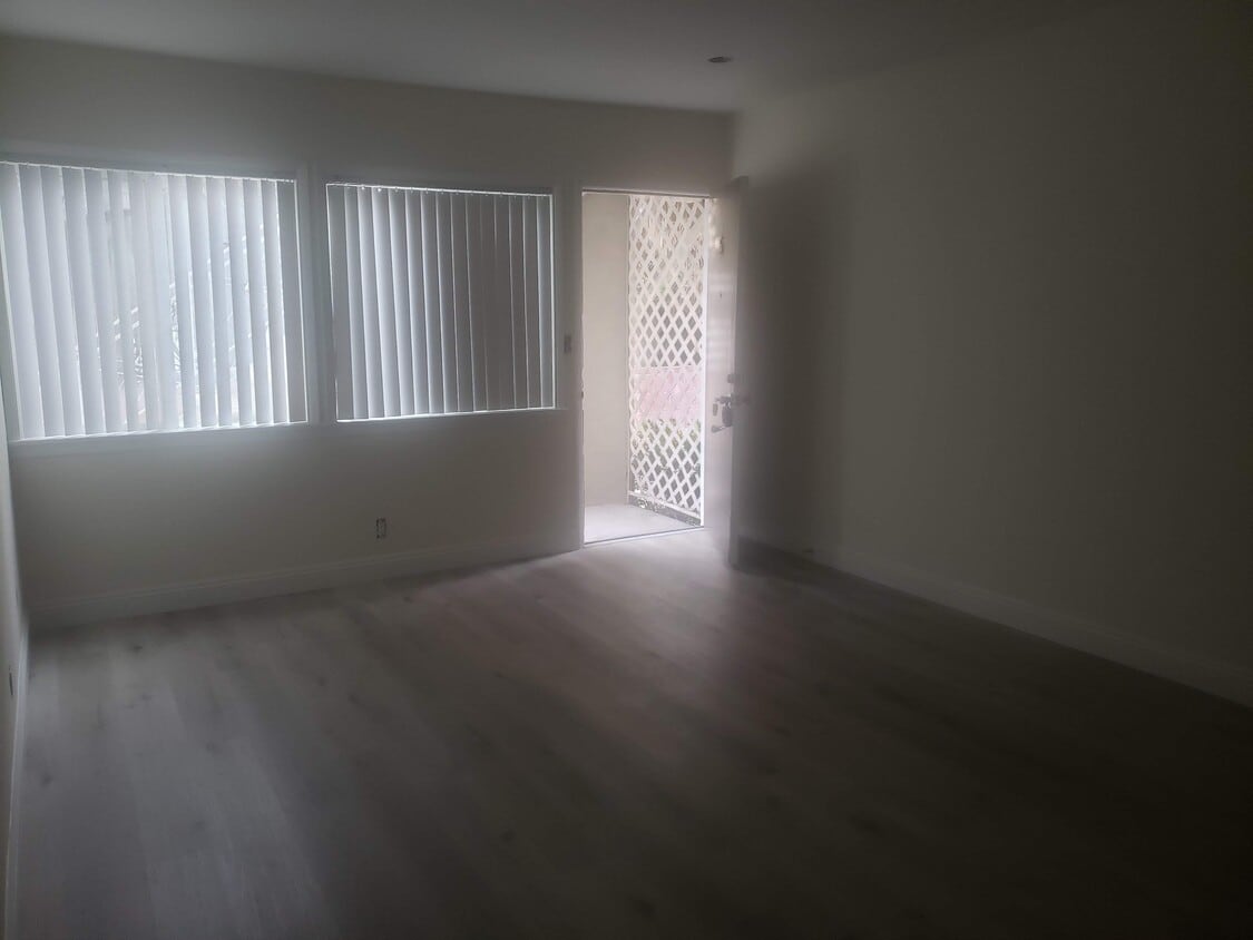 1417 S Holt Ave Unit 5, Los Angeles, CA 90035 Apartments in Los