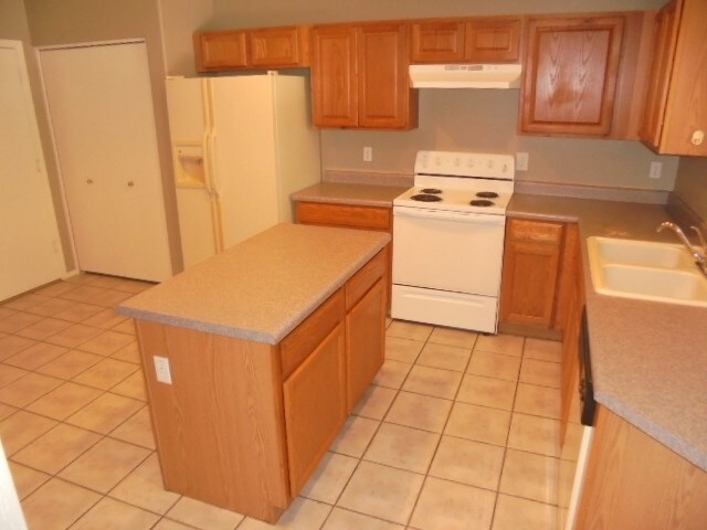 Foto del edificio - 12725 W Cheery Lynn Rd