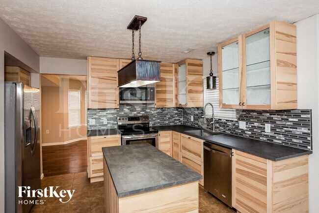 Building Photo - 10010 Fountain Springs Ct