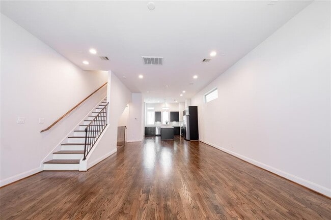Building Photo - 1265B Bonner St