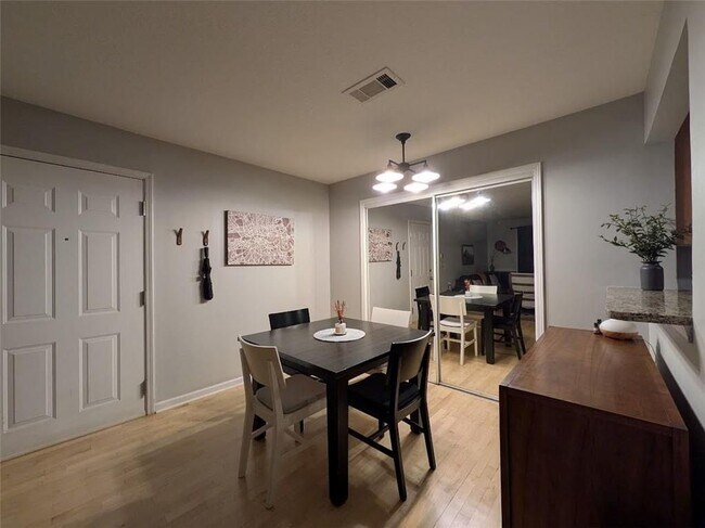 Foto del edificio - 2657 Lenox Rd NE