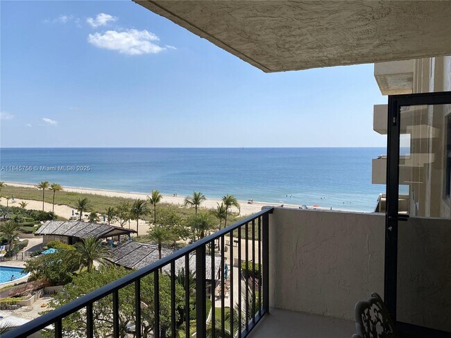 Foto del edificio - 4900 N Ocean Blvd