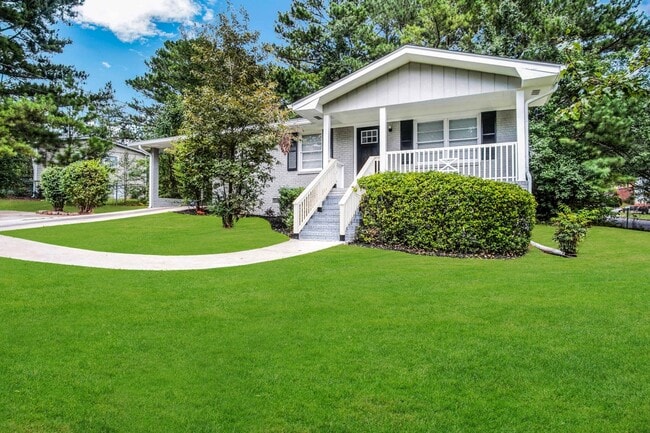 Building Photo - 6263 Green Acres Dr Sw