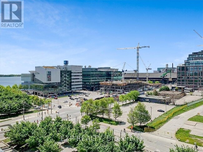 Building Photo - 12 Bonnycastle St