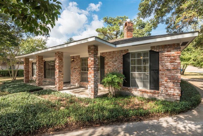 Foto del edificio - 7403 Tall Pines Dr