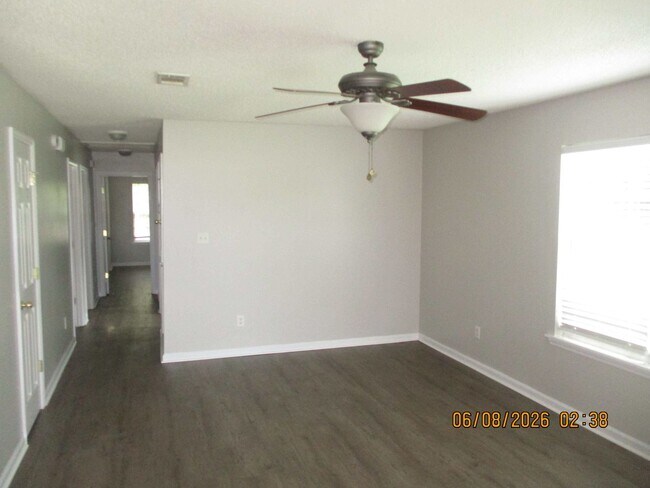 Foto del edificio - 135 Twelve Oaks Ct