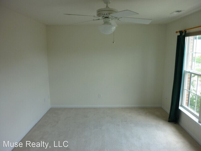 Building Photo - 2 br, 2.5 bath House - 1744 Chamberside Drive