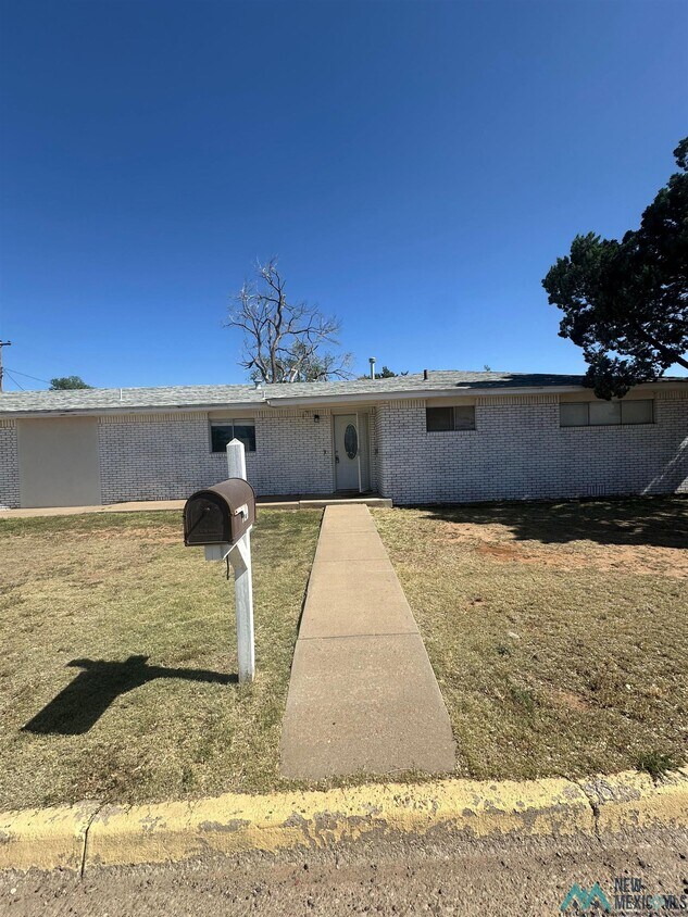 Primary Photo - 720 Torreon Dr
