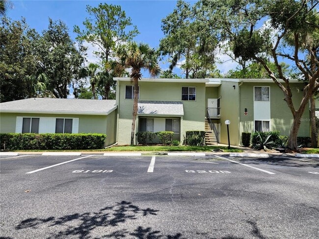 Building Photo - 620 Fairways Cir