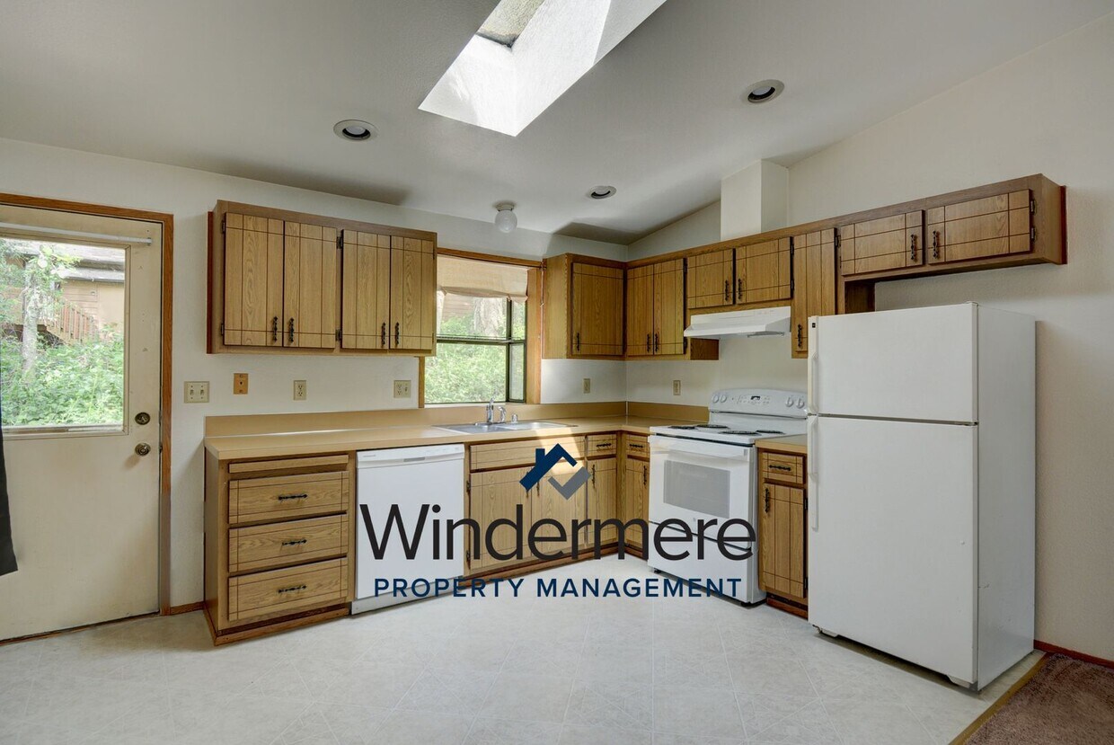 Primary Photo - 1505: 4156 Cabrini Ct
