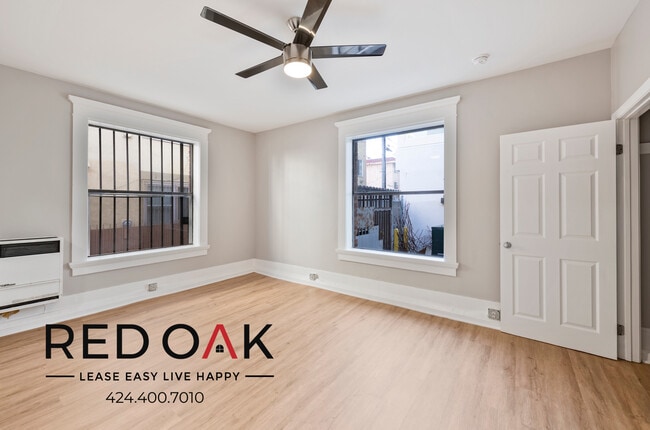 Building Photo - 692 Valencia St