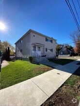 Building Photo - 34 Grandview Ave