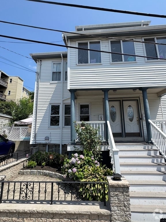 Building Photo - 10 Laurel Terrace