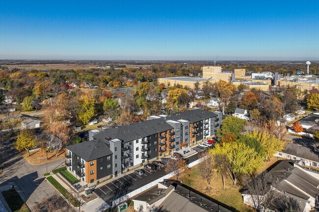 Foto aérea - Midtown Lofts - NOW OPEN!