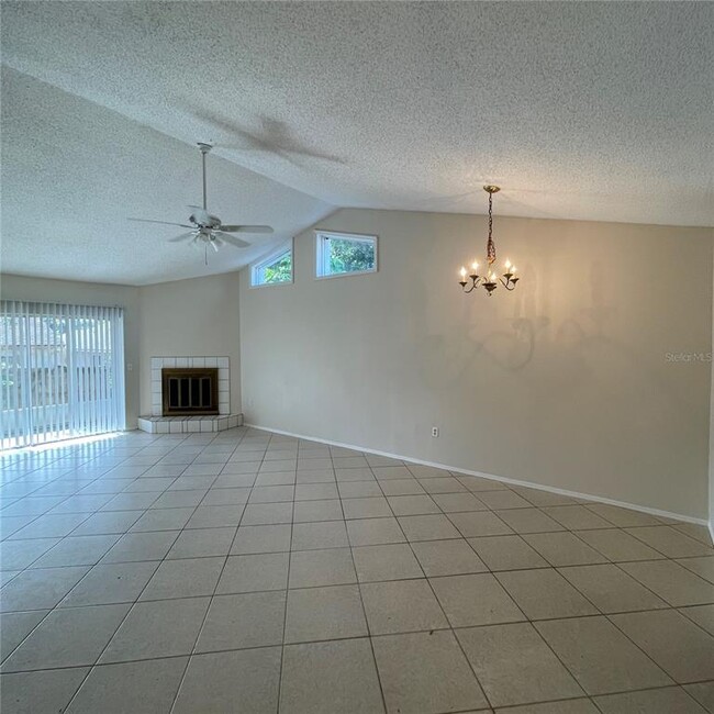 Building Photo - 504 Lake Dexter Blvd